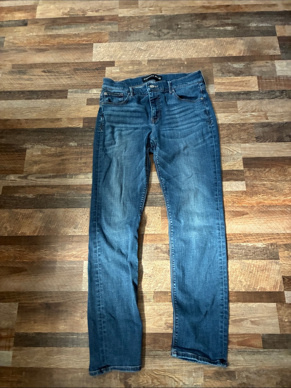 Express Skinny Jeans in Medium Blue Wash
